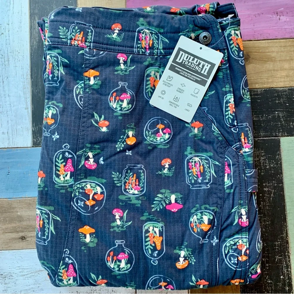NWT Duluth Heirloom Gardening Lined Bib Overalls Mushroom Terrarium Medium x31L - Picture 4 of 10